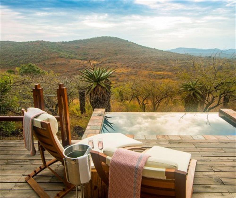 Rhino Ridge Safari Lodge